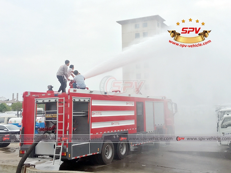 Fire Engine ISUZU - Water Testing - 2 Fire Engine ISUZU - Water Testing - 2